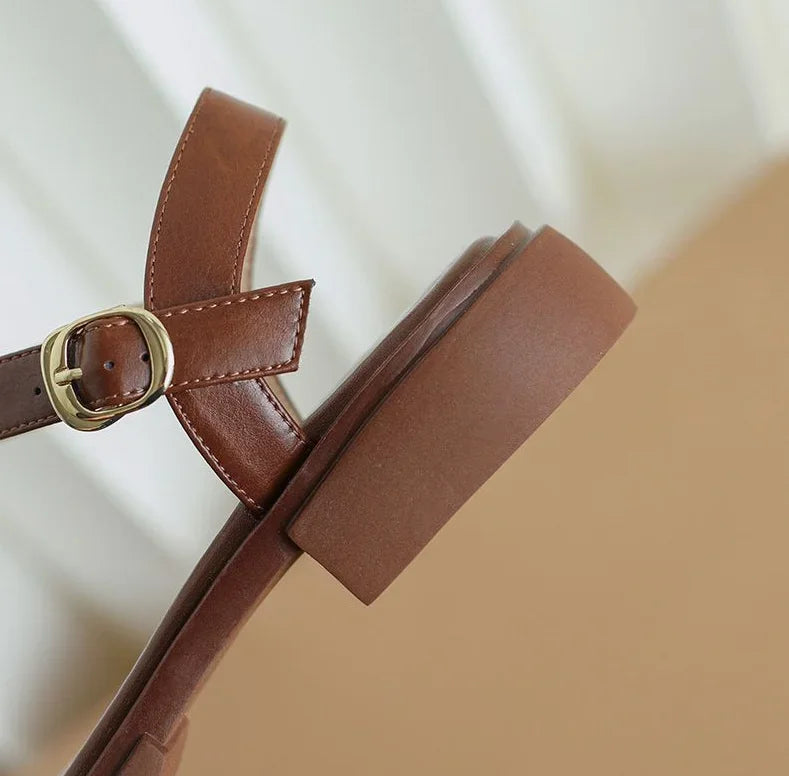 Brigitte - Elegante und bequeme Sandalen