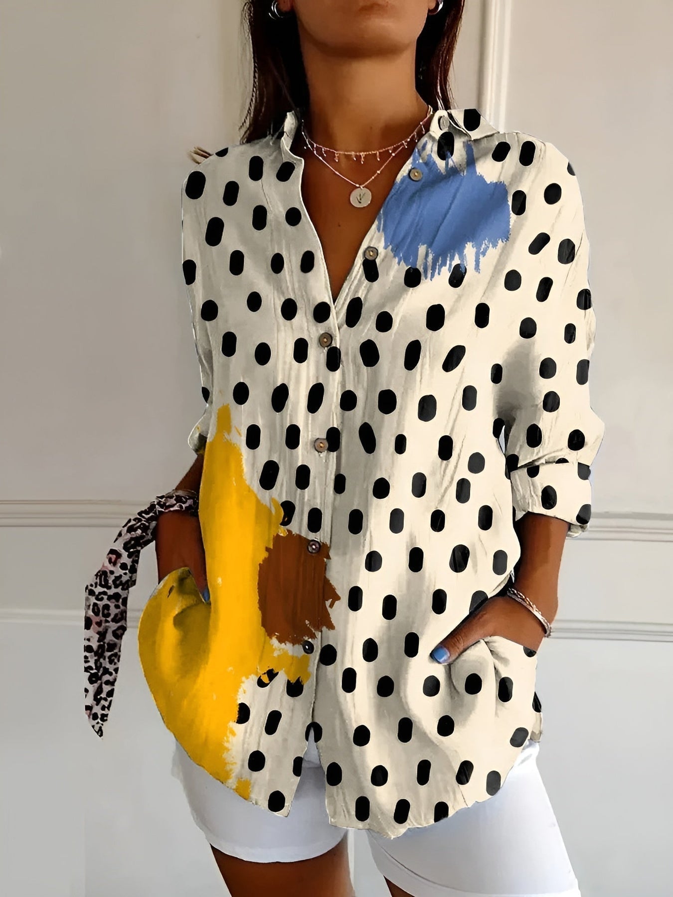 Brenda - Lässige Bluse Mit Blumen Und Wellen