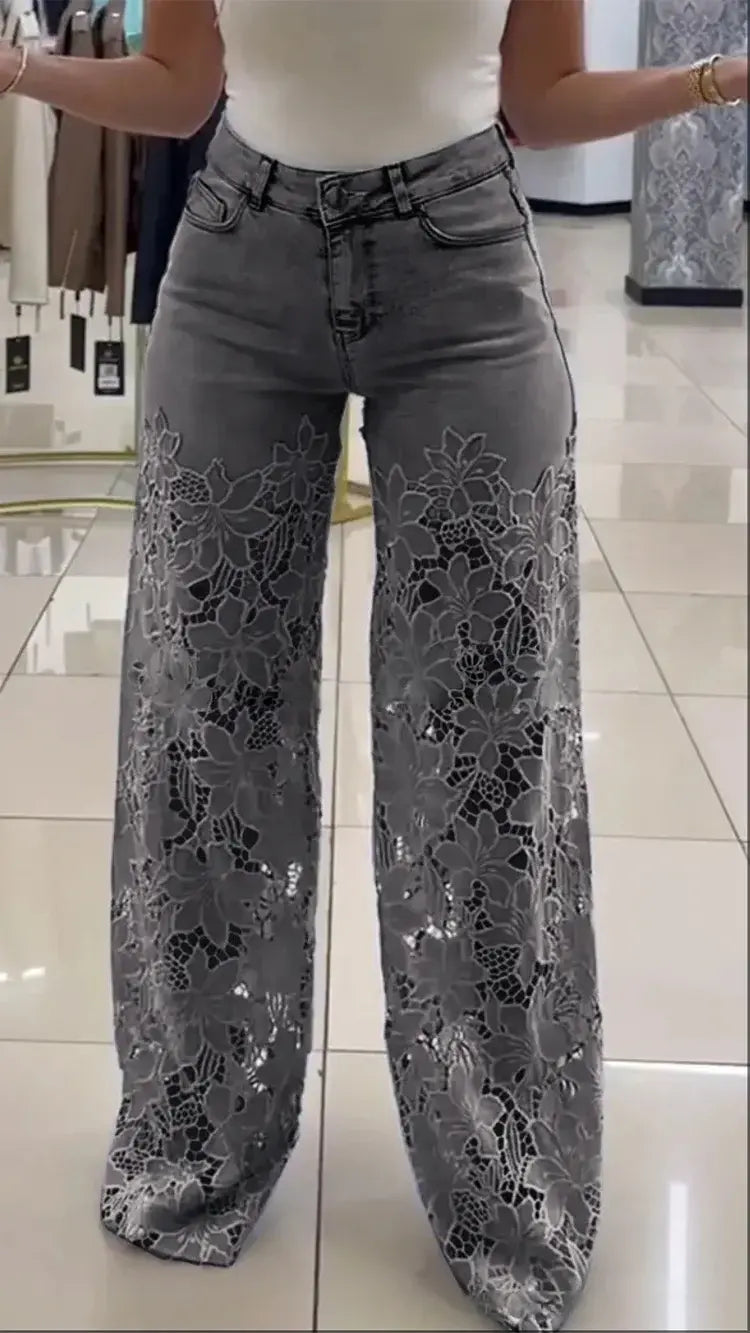 Leni - Moderne Jeans mit Spitzenaufnähern